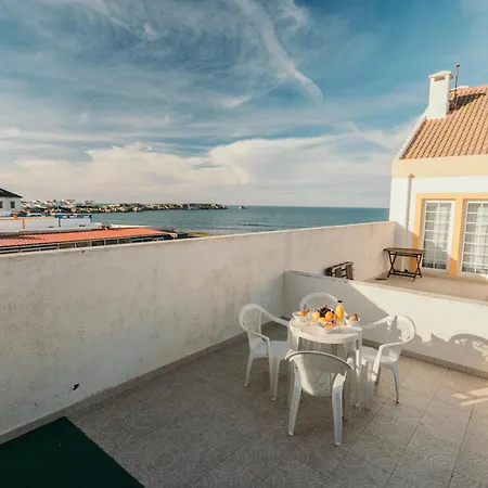 21 - Surf House Perfect Location Baleal