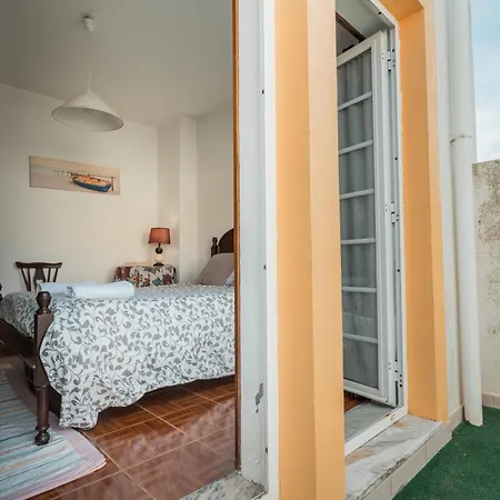 21 - Surf House Perfect Location