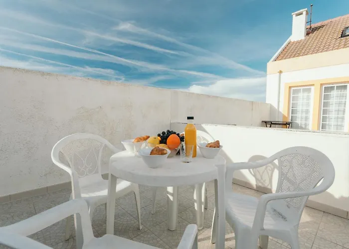 21 - Surf House Perfect Location Baleal