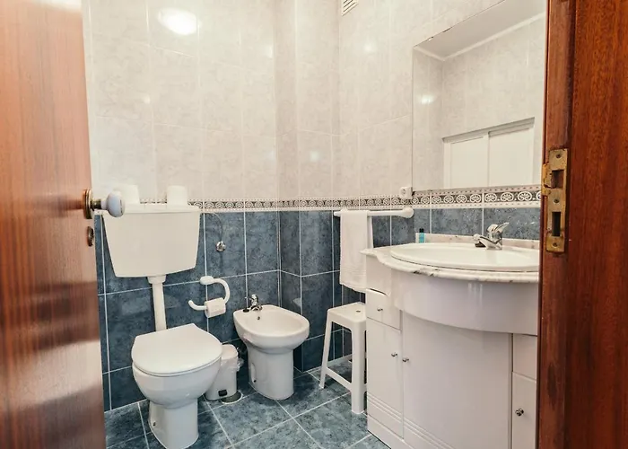 21 - Surf House Perfect Location Baleal